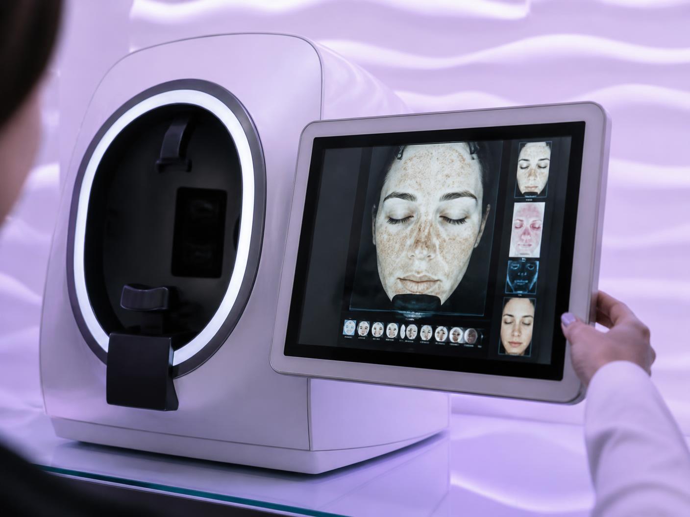 Diagnostic skin analysis equipment